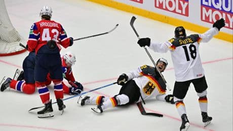 Trotz Loch im Eis: Deutschland besiegt Norwegen bei Eishockey-WM deutlich