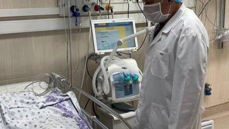 Kursk’taki plaj saldırısında yaralanan çocuk Moskova’ya sevk edilirken hayatını kaybetti