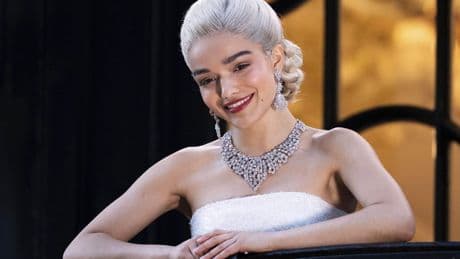 Rachel Zegler serenades the crowd for free in a new London production of 'Evita'