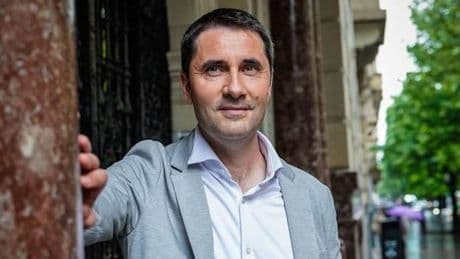 «Tenemos que montarnos sí o sí en la ola de la IA para ser punteros»