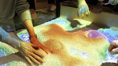 Le cahier de vacances du « Monde » pour un éveil ludique à la science (et à la physique/chimie)