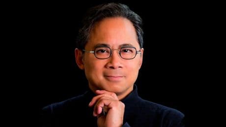 William Li, médico de Harvard: "Si quieres vivir más y mejor, las sardinas están en lo más alto de la lista en España"