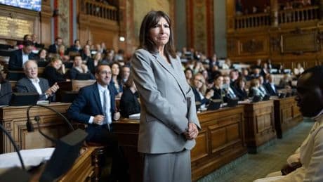 Paris: la ville adopte son budget 2025 malgré les vives critiques de l'opposition