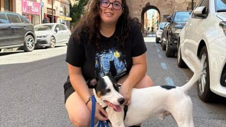 «Cuido a unas 20 mascotas, su alegría compensa el alboroto»