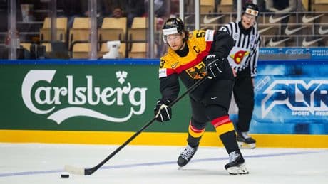 NHL-Star Seider im BILD-Interview über die WM - „Ich habe genügend Socken und Unterhosen dabei“