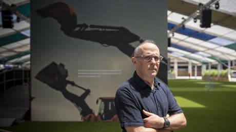 Enric Palau, director del Sónar: "Esperamos que el alcalde encuentre un agujero en la agenda y nos venga a ver como otras veces