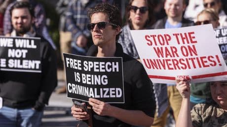 États-Unis : Harvard poursuit l’administration Trump contre le gel de ses subventions