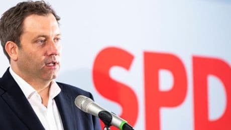Klingbeil zeigt sich offen für AfD-Verbotsverfahren und kritisiert die CDU