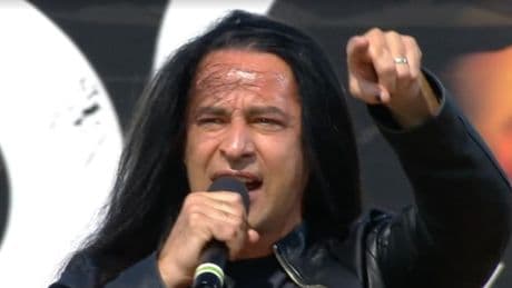 „An alle Diktatoren“: Bülent Ceylan macht im ZDF-„Fernsehgarten“ klare Ansage