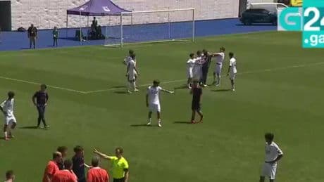 ¡Lamentable pelea a puñetazos en un partido de cadetes entre Celta y Real Madrid!