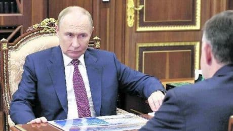Russia, la crisi dell'economia. Al Cremlino sperano che la guerra finisca (ma nessuno ha il coraggio di dirlo a Putin)
