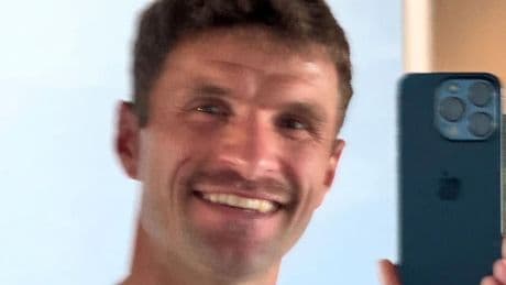 Seine Fans schwärmen - Müller zeigt sich in neuem Look