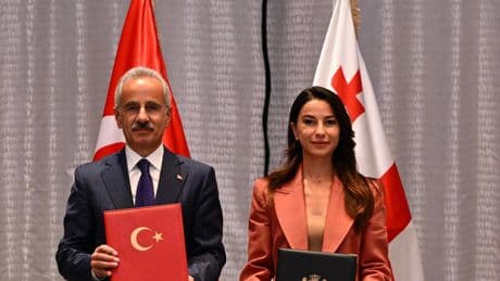 Türkiye-Gürcistan arasında 5 milyar dolarlık ticaret hacmi hedefi