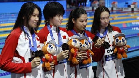 La china Zidi Yu, de 12 años, se cuelga el bronce en el relevo 4x200