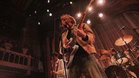 Billie Eilish’ broer Finneas kiest voor conventionele rock