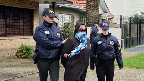 Nazi-Raubkunst hing über ihrem Sofa - Tochter von Hitlers Finanz-Berater festgenommen