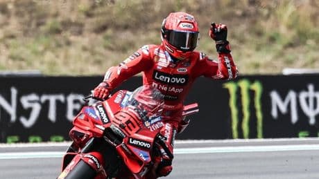 Marquez vince la Sprint in Austria e sfata il tab&ugrave;. Disastro Bagnaia, ritirato