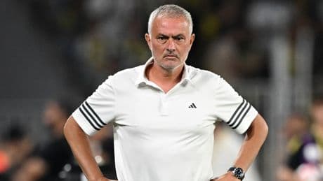 Mourinho Fenerbahçe yönetimini basın toplantısında yerden yere vurdu: Madem önemliydi neden alınmadı?