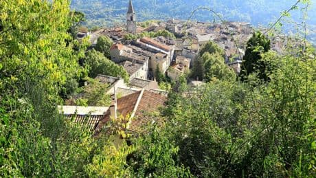 Cinq beaux villages du Haut-Var à découvrir sans la foule