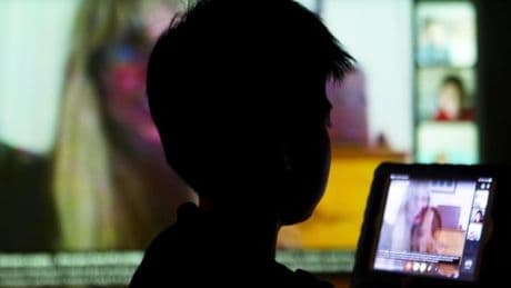 Kinder in den Selbstmord getrieben – Wie Sadisten das Internet für sich ausnutzen