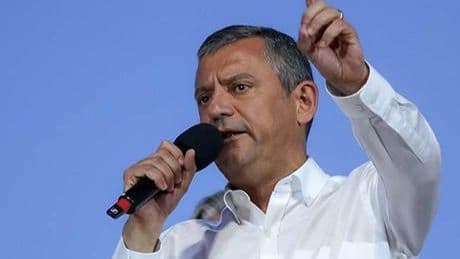 CHP Genel Başkanı Özel Bakırköy'de açıklamalarda bulundu