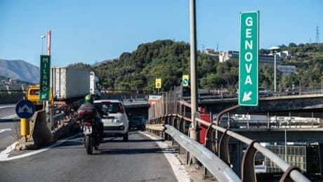 Aggredito al casello per aver insultato un automobilista in coda troppo lento a pagare