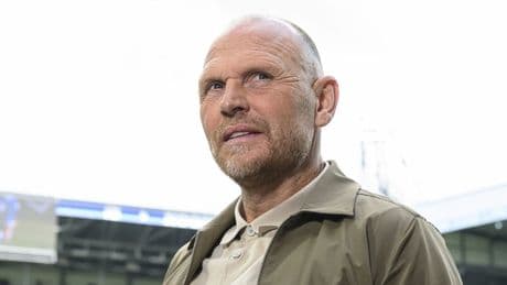 Twente ontslaat trainer Oosting na drie nederlagen in eerste vier speelronden