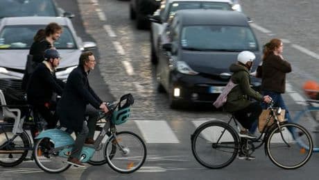 « Le vélo, signe de totale coolitude, s’est mué en symbole d’agressivité, de chacun pour soi et de chaos urbain »