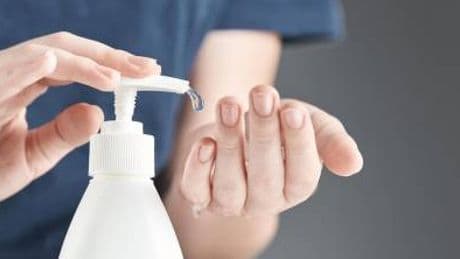 Giornata igiene mani, in ospedali italiani cala consumo soluzione idroalcolica