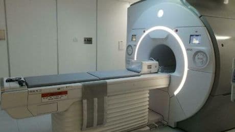 Tumori della pelle in aumento nei giovani, casi raddoppiati in 20 anni. Sintomi, cure e prevenzione