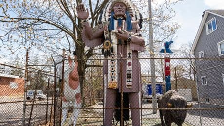 Trump supports locals who refuse to cancel a school’s controversial mascot
