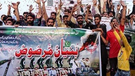 Pakistan'dan, Hindistan ile yapılan ateşkesin ardından orduya destek gösterisi