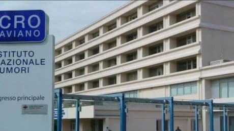 Tumore addominale di 15 kg e lungo oltre 40 centimetri rimosso al Cro di Aviano: meno di 20 casi al mondo