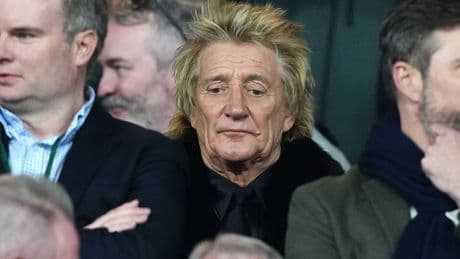 Ministers should ‘hang heads in shame’ as Rod Stewart pays for child’s diagnosis