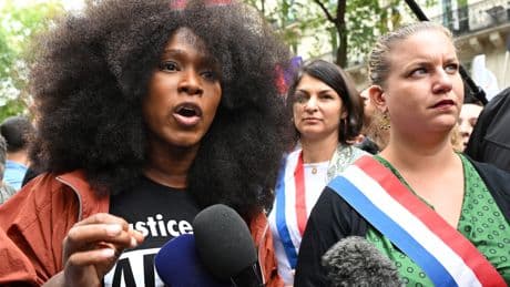 La militante Assa Traoré visée par une plainte pour «violences aggravées»