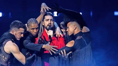LIVE Songfestival | Gespreide benen en hypnotiserende elfjes in tweede halve finale