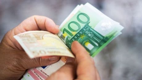 200 Euro monatlich anlegen: Wie Sie mit ETFs ein Vermögen aufbauen