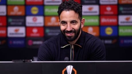 Man Utd 'locked in transfer talks' over £29m winger who wants to complete switch