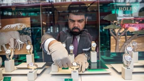 Prestigious jewellery chain with 155 UK sites to close 16 stores for good with jobs at risk