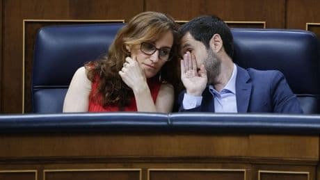 Yolanda Díaz evita la foto junto a Sánchez al no acudir a la sesión de control
