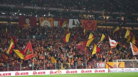Chelsea'nin maske paylaşımı Galatasaray taraftarını korkuttu! Sosyal medyayı karıştıran paylaşım