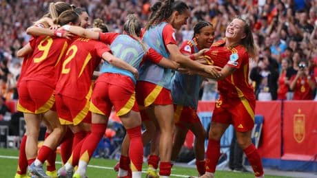 Un doblete de Claudia Pina ante Inglaterra impulsa a España a la ‘final four’ de la Nations League