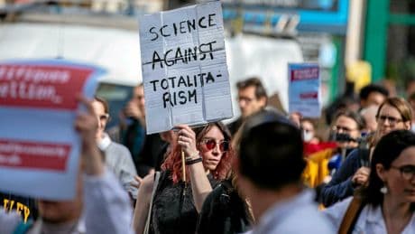 L’Académie des sciences au secours des chercheurs persécutés