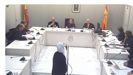 Las dos españolas casadas con yihadistas repatriadas desde Siria aceptan tres años de cárcel y someterse a un curso de desradicalización