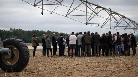 Les agriculteurs appelés à manifester lundi devant l’Assemblée contre les « obstructions » à la loi sur la « levée des contraintes »