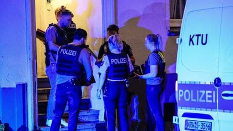 In Wohnung in Hagen (NRW) - Frau vor den Augen von Kindern erstochen