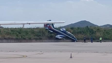 Frecce tricolori, collisione e atterraggio d’emergenza nel cielo di Pantelleria