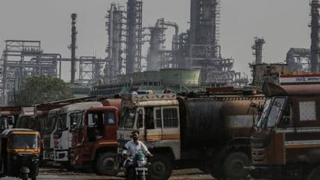 Ukraine-Krieg: Indien will trotz Trumps Drohungen offenbar weiterhin russisches Öl kaufen