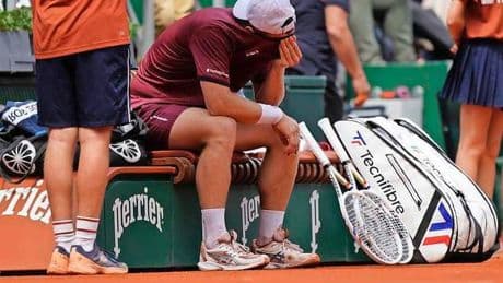 Drama voor Griekspoor: NL'er moet strijd staken in 4e ronde Roland Garros