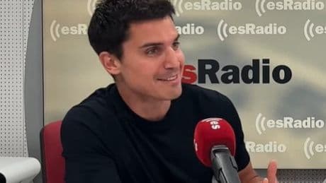 Álex González: &quot;Antes la prensa rosa era más dañina, ahora no son tan salvajes&quot;
